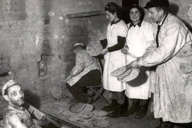 Passover in the Ghettos: Rare Photos from World War II