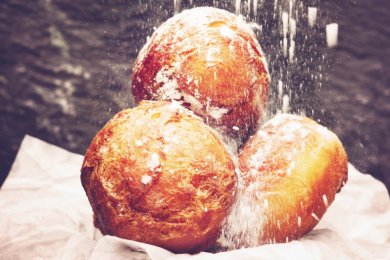 Halacha: What Blessing Do We Say on Sufganiyot?