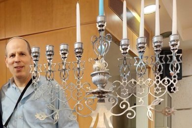 The Artist Who Created the Menorah Lit by the President: "It's Not Me, It's All from Hashem"