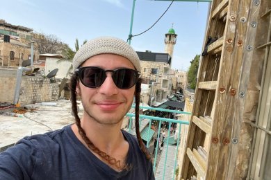 "We Volunteer to Build Dozens of Sukkahs Until the Evening Before the Holiday"