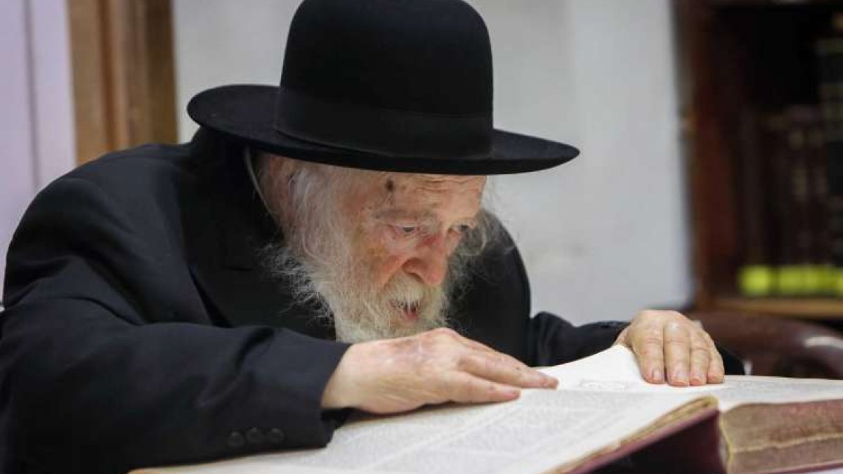 A Child’s Question—and the Great Rabbi Who Took It Seriously - Hidabroot
