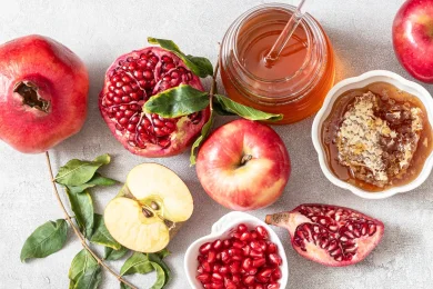 Which Rosh Hashanah Foods Are the Healthiest? A Nutritional Guide to the Holiday Table