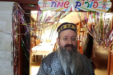 The Good Deed That Saved His Life: Rabbi Yitzchak Batzri’s Purim Story