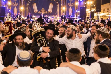 What Happens to Your Brain When You Dance on Simchat Torah?