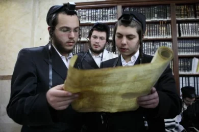 The Power of Megillah Reading on Purim: Why One Moment Can Change a Lifetime