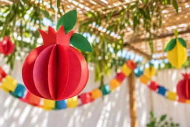 3 Easy Sukkah Decorations Kids Can Make at Home