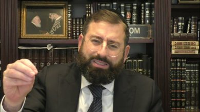 The Mystical Mitzvah of Giving Tzedaka on Erev Sukkos