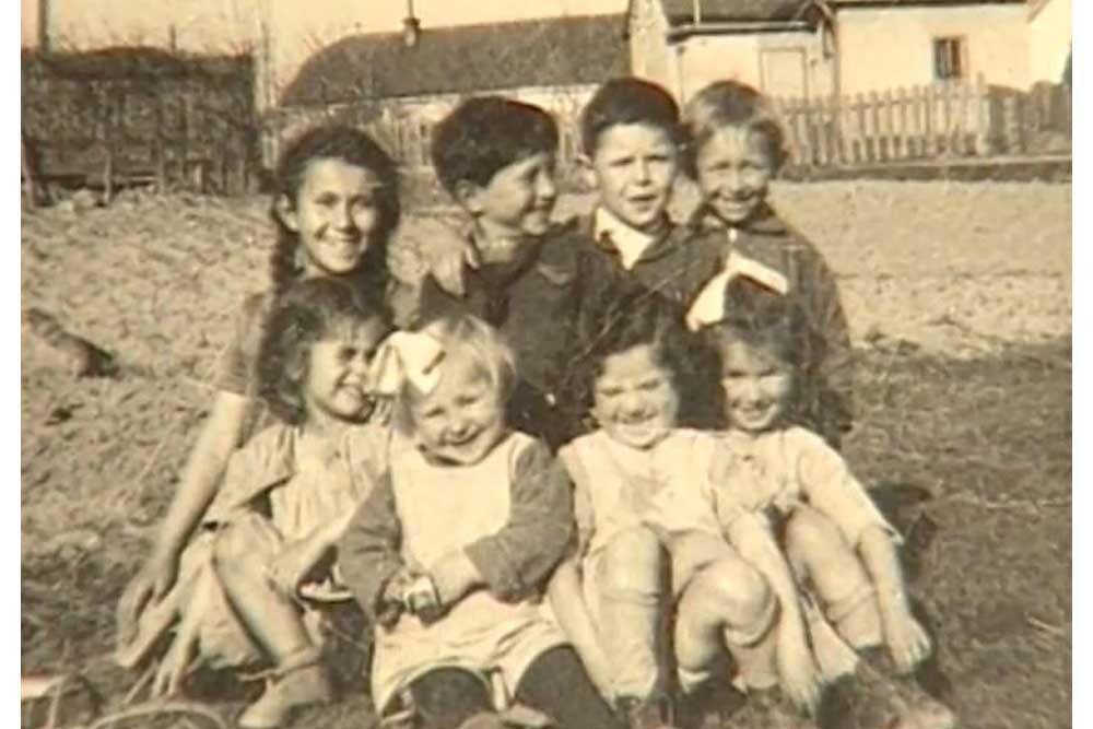 Bottom left: Tamar, above her is her sister Zamira, 1945