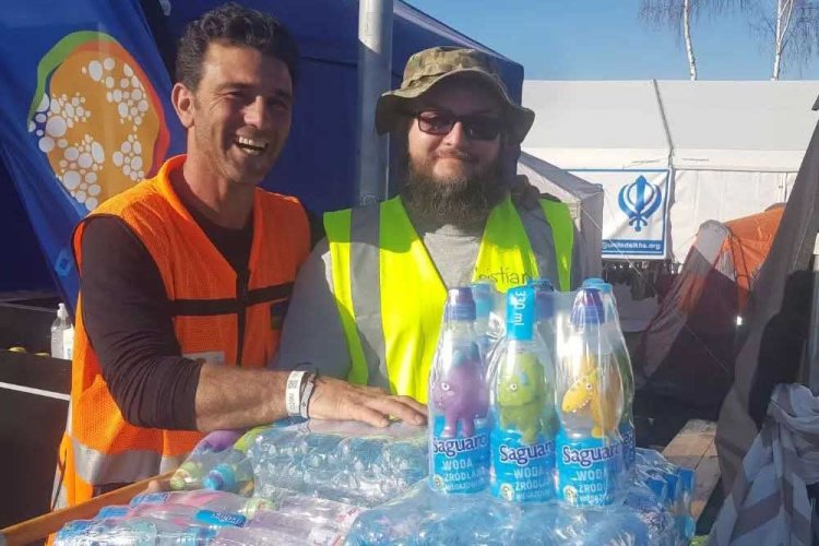 Shmulik volunteering in Ukraine